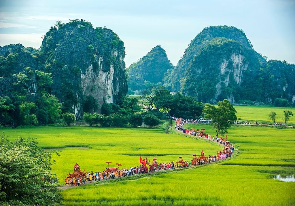 Thai Vi Temple Cycling Route: The Ultimate Guide to Ninh Binh’s Most Peaceful & Scenic Bike Trail