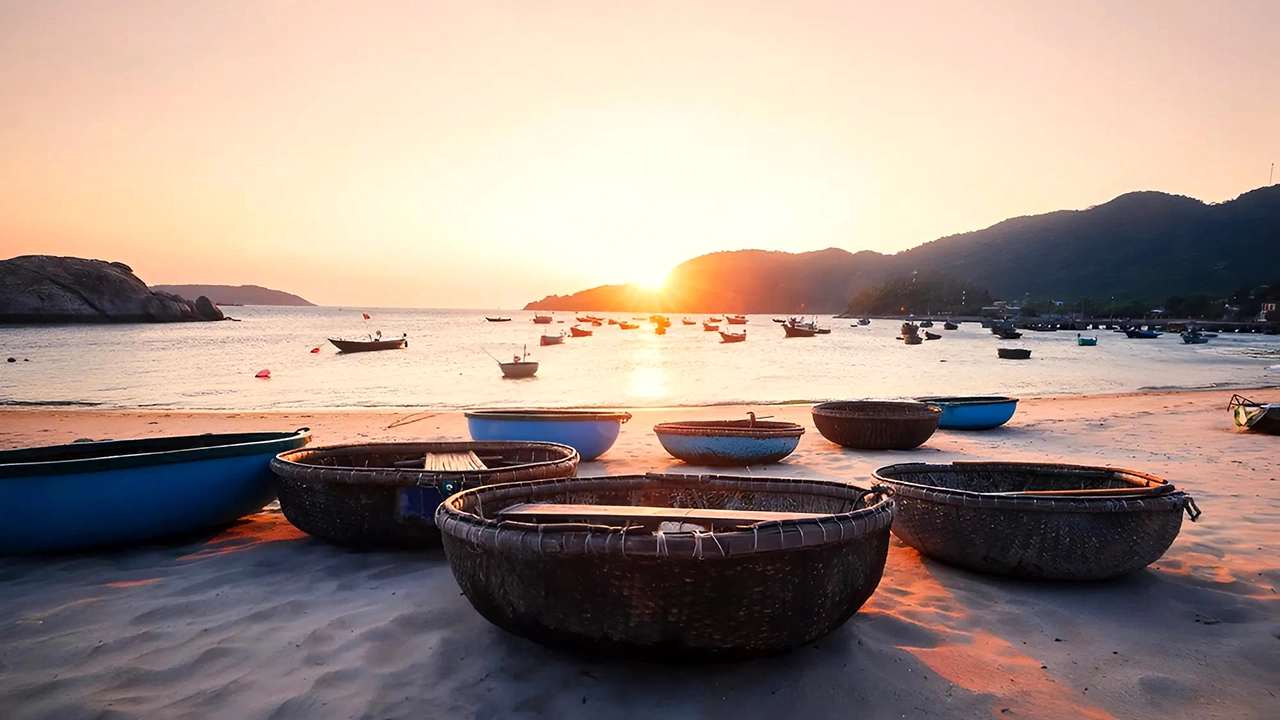 Coastal Da Nang & Hoi An Bike Tour: Ride Along the Ocean & Cham Islands