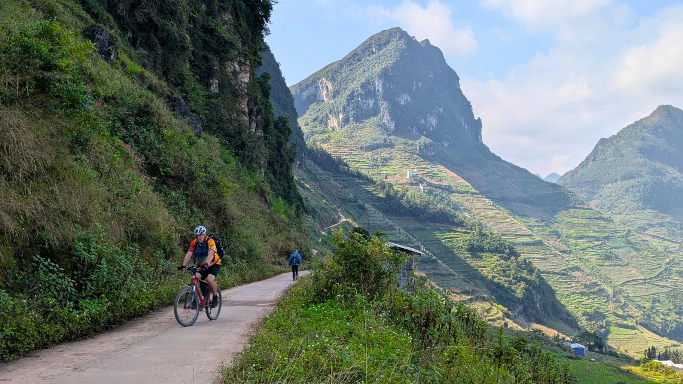 Peak Endurance: High-Performance 10-Day Vietnam Road Bike Cycling Holidays