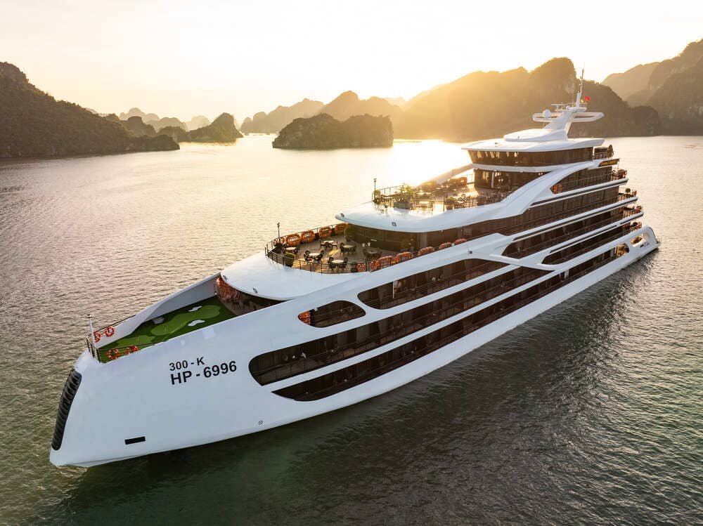 Luxury Yacht Cruises Combined with Premium Vietnam Cycling Luxury Tours