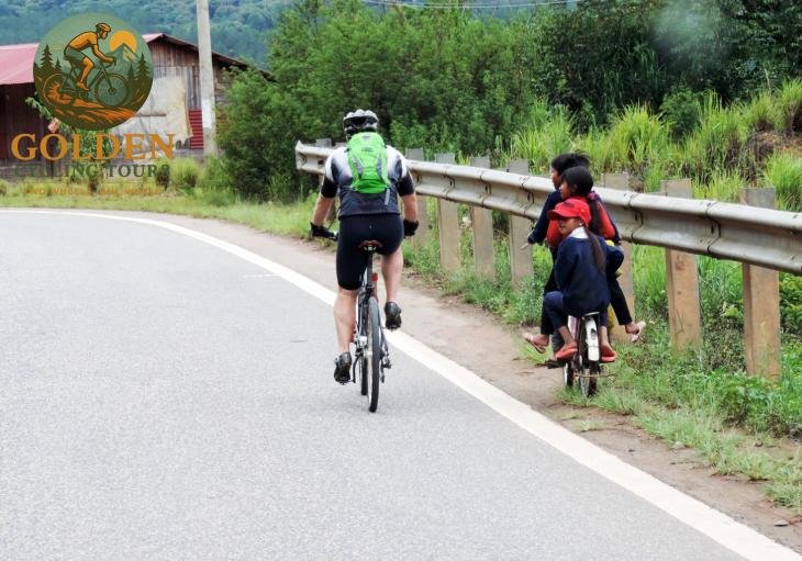 Gourmet Beachside Dinners Featured on Cycling Luxury Tours Quy Nhon to Hoi An