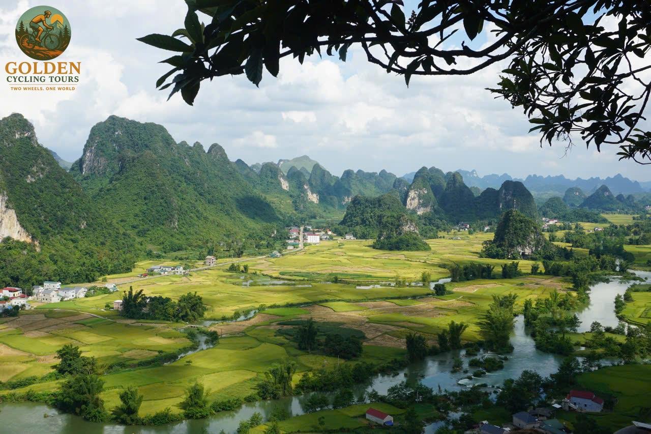 Cao Bang E-Bike Cycling Tour: Smooth Rides Along Mountain Valleys