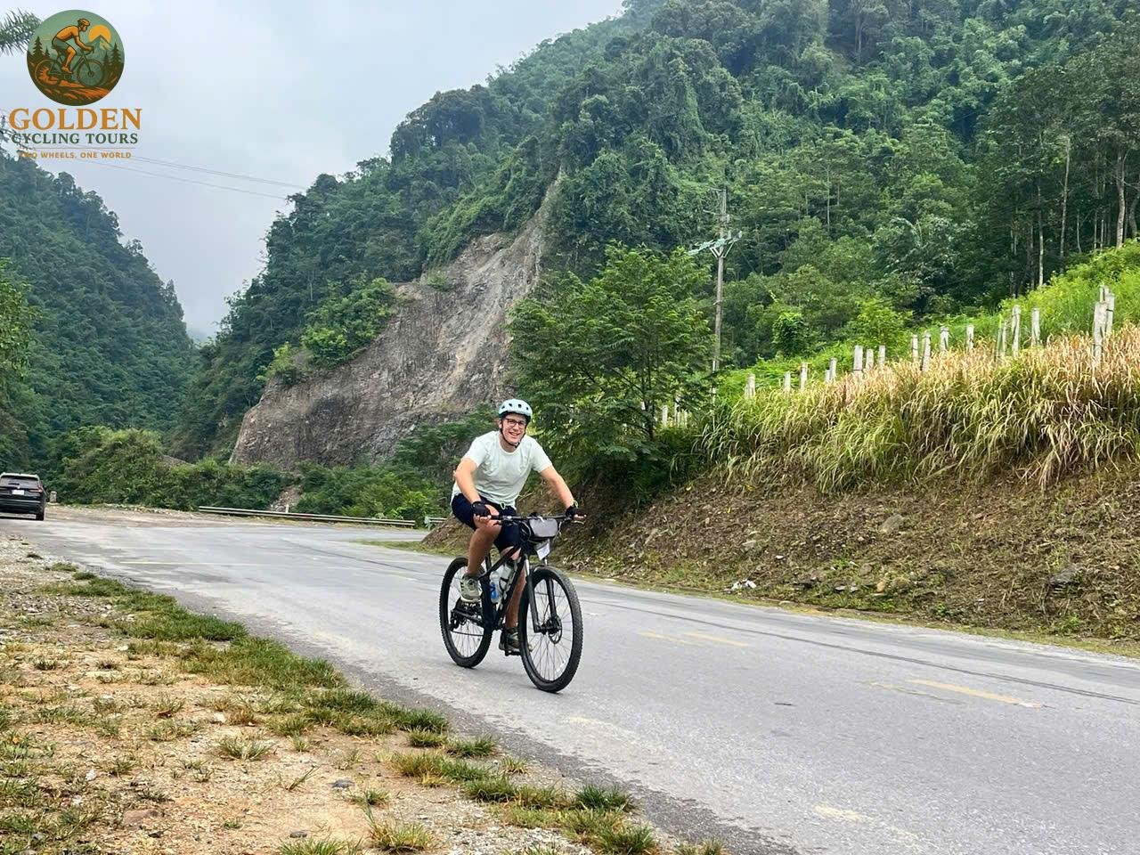Best Routes & Itineraries for Cao Bang Bike Tours