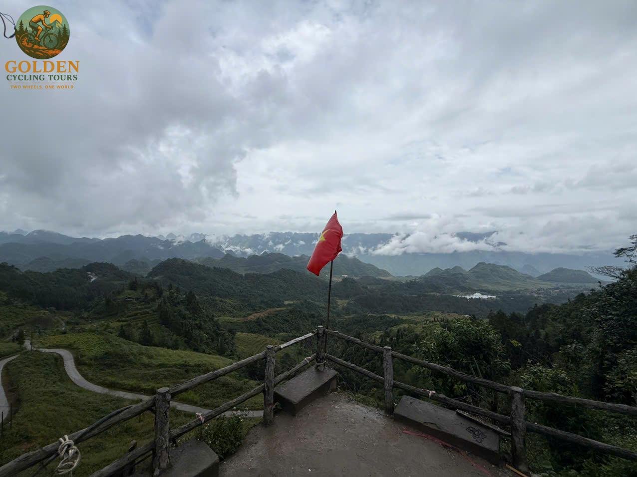 2-Day Ba Be Lake Cycling Tour & Kayak Combination Escape
