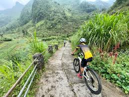 Vietnam's Ha Giang Hoang Su Phi Cycling Challenge Route 10 Days