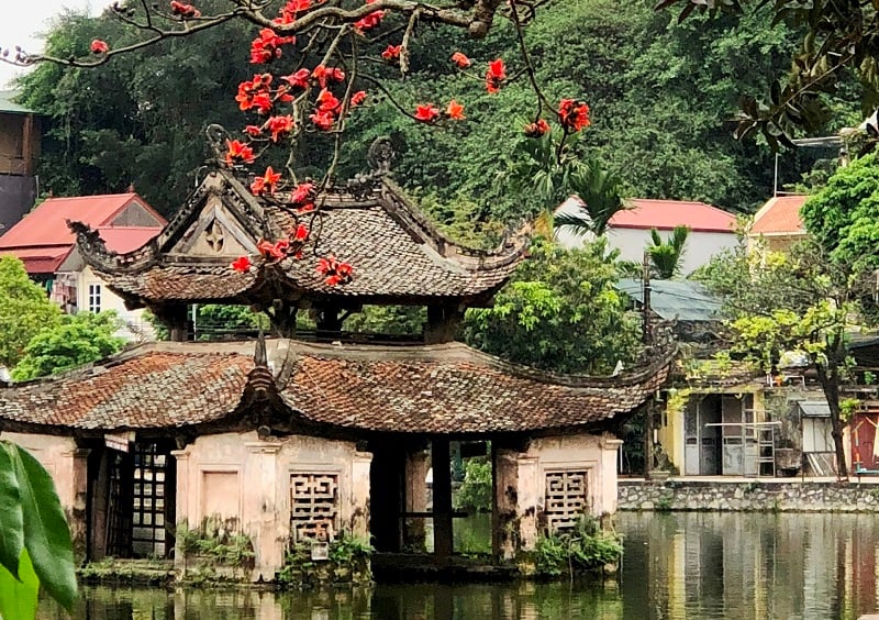 Thay Pagoda Hanoi Cycling