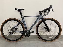 Road Bike vs. Touring Bike – Which One is Best for Vietnam?