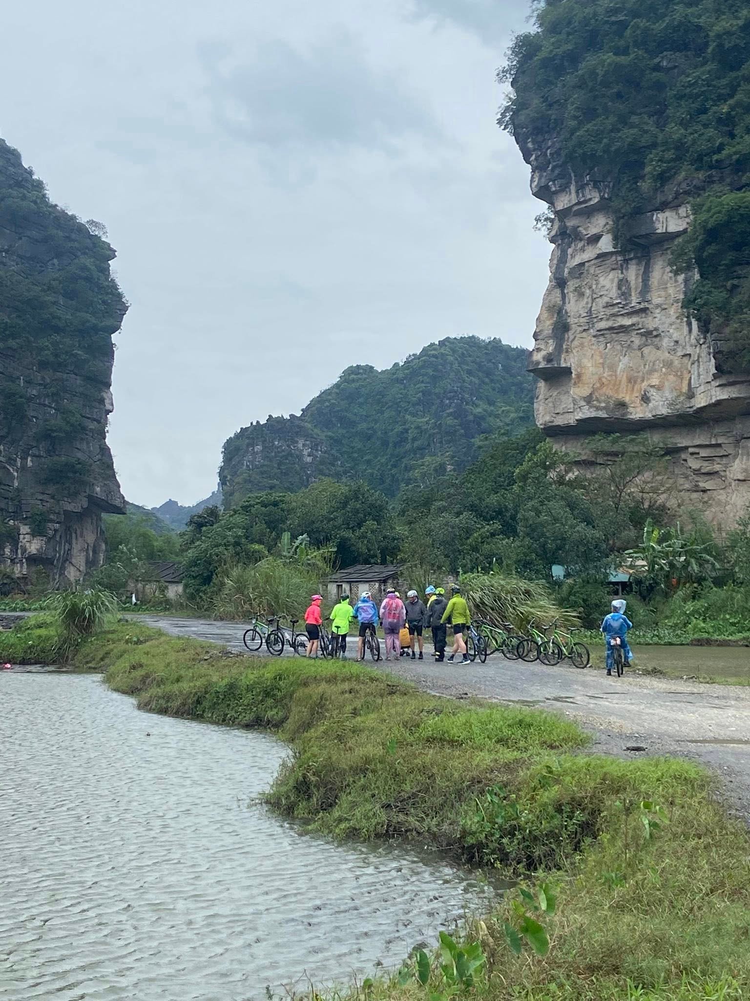 1764127052_tam-coc-ninh-binh-biking.jpg