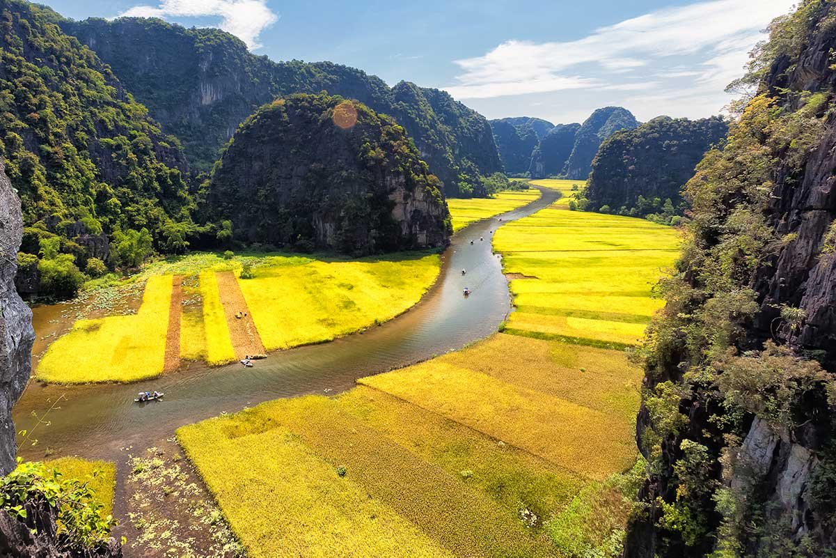 Sunrise Cycling in Tam Coc: An Unforgettable Morning in Vietnam’s Hidden Paradise