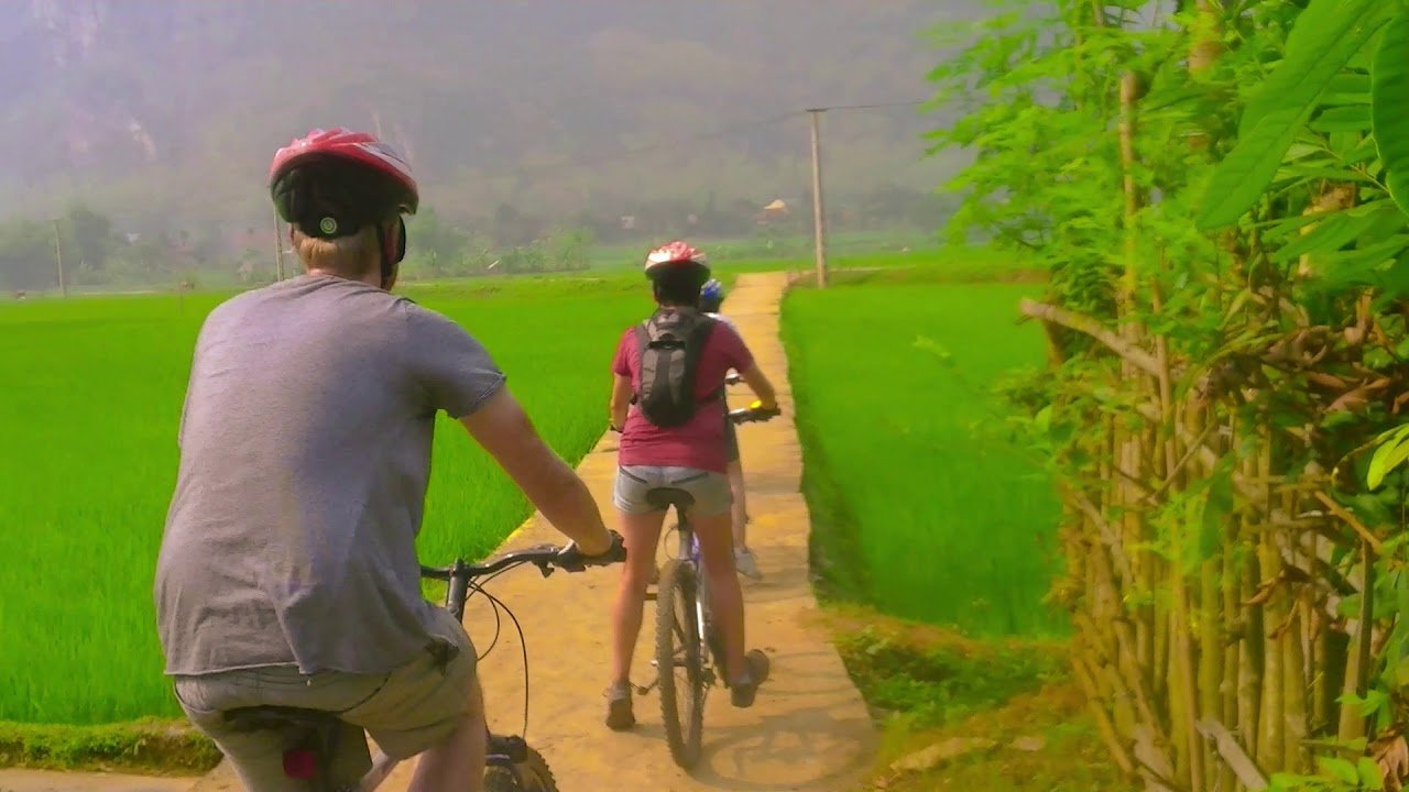 1764481169_Mai-Chau-countryside-cycling.jpg
