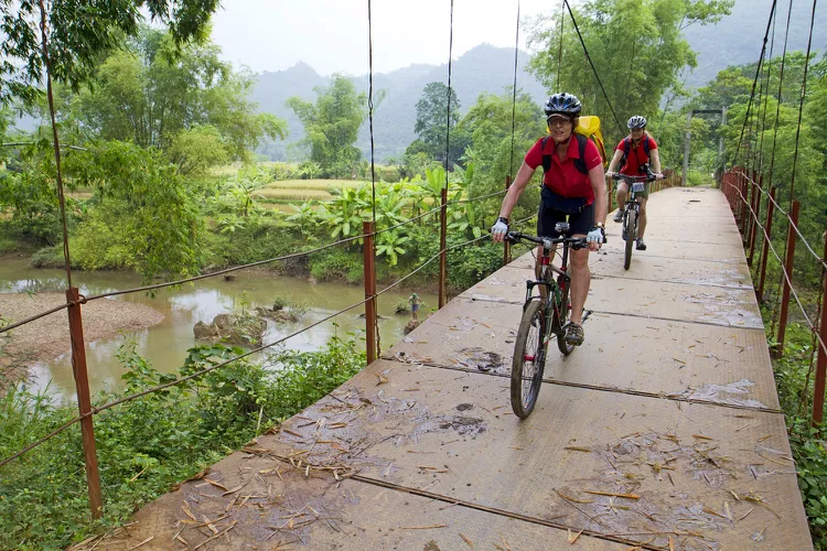 Vietnam Cycling Tour of the Red River Delta 4 Days