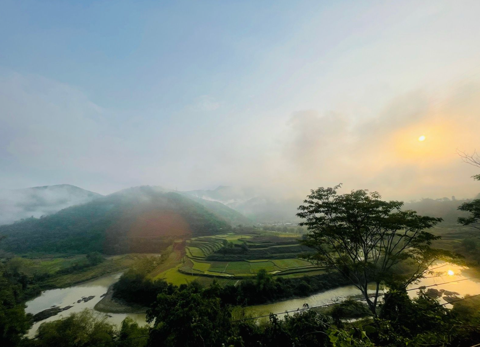 Mountainbike Tour Ha Giang: Das ultimative Offroad-Abenteuer in den Wolken Vietnams