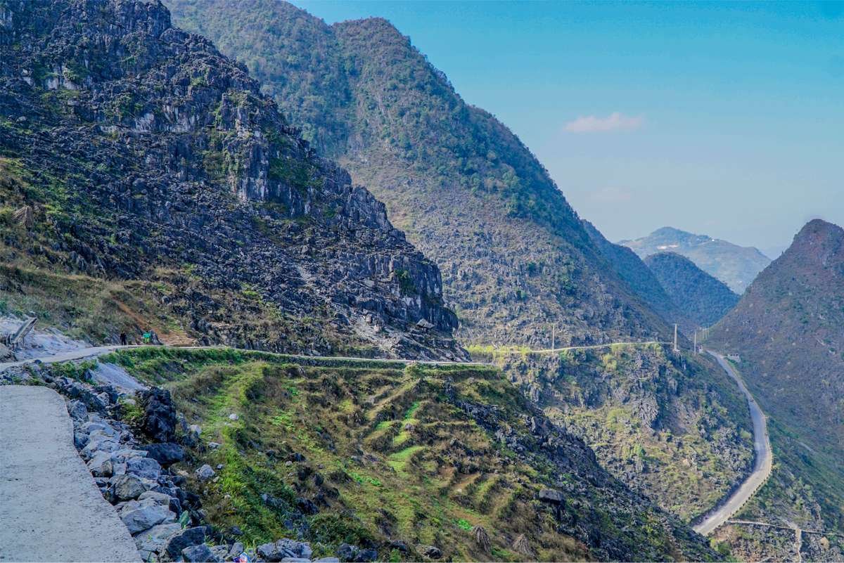 Cycling Ma Pi Leng Pass: Conquering the King of Mountain Passes in Vietnam