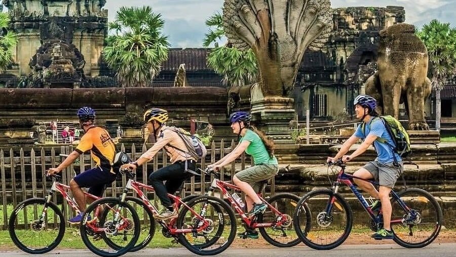 1783938256_angkor-siem-reap-biking-01.jpg