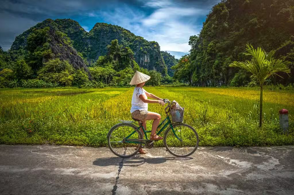 1784166970_Vietnam-gravel-biking-tours-9.jpg