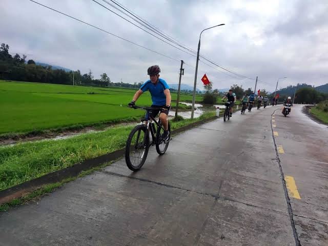 1784335673_sea-breezes-and-mountain-passes-refreshing-central-vietnam-coastal-ebike-journeys.jpg
