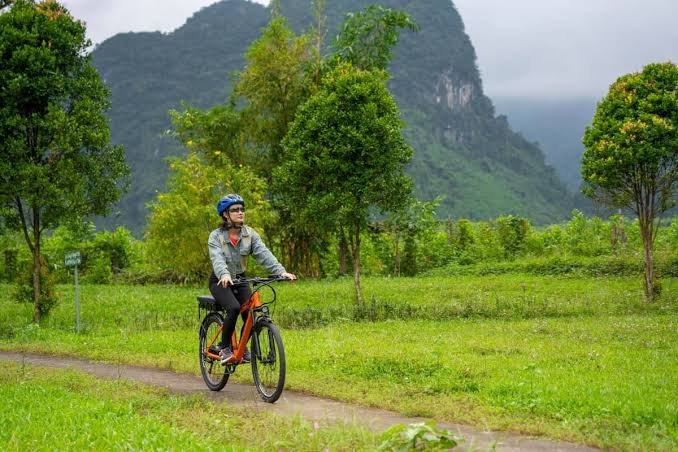 1784337910_into-the-lost-world-phong-nha-caves-jungle-adventure-ebike-tours.jpg