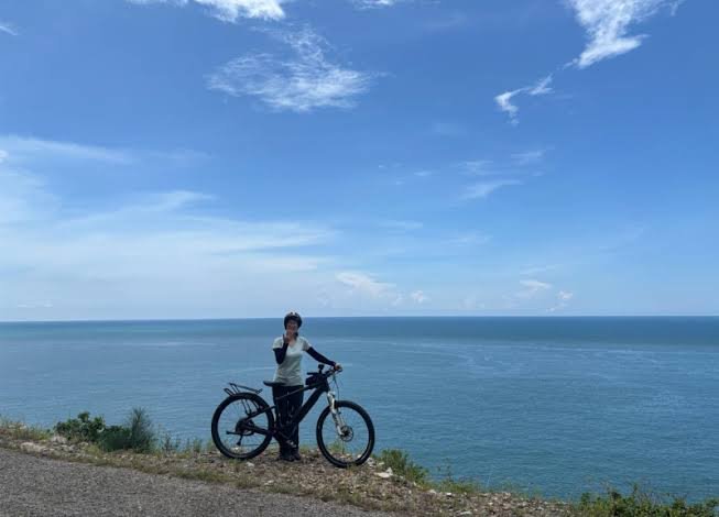 1784538371_ride-like-a-local-pro-guided-vietnam-road-bike-cycling-holidays.jpg