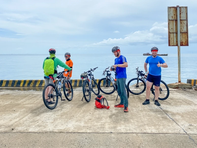 1784539435_speed-through-heritage-sites-on-our-vietnam-road-bike-cycling-holidays.webp