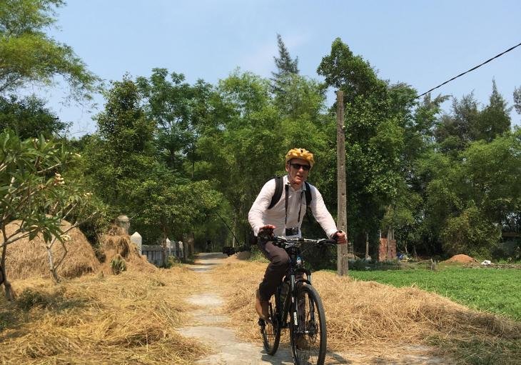 1784540556_unbiased-reviews-of-the-best-vietnam-road-bike-cycling-holidays.jpg