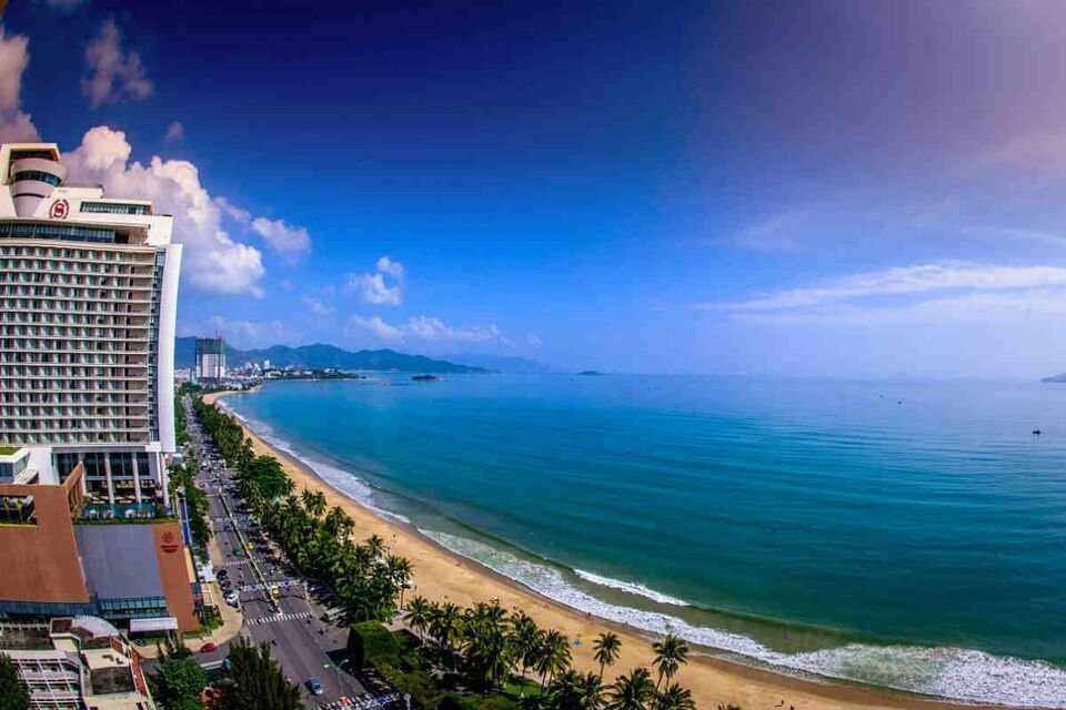 1784775817_scenic-oceanside-paths-villa-stays-gorgeous-vietnam-cycling-luxury-tours.jpg