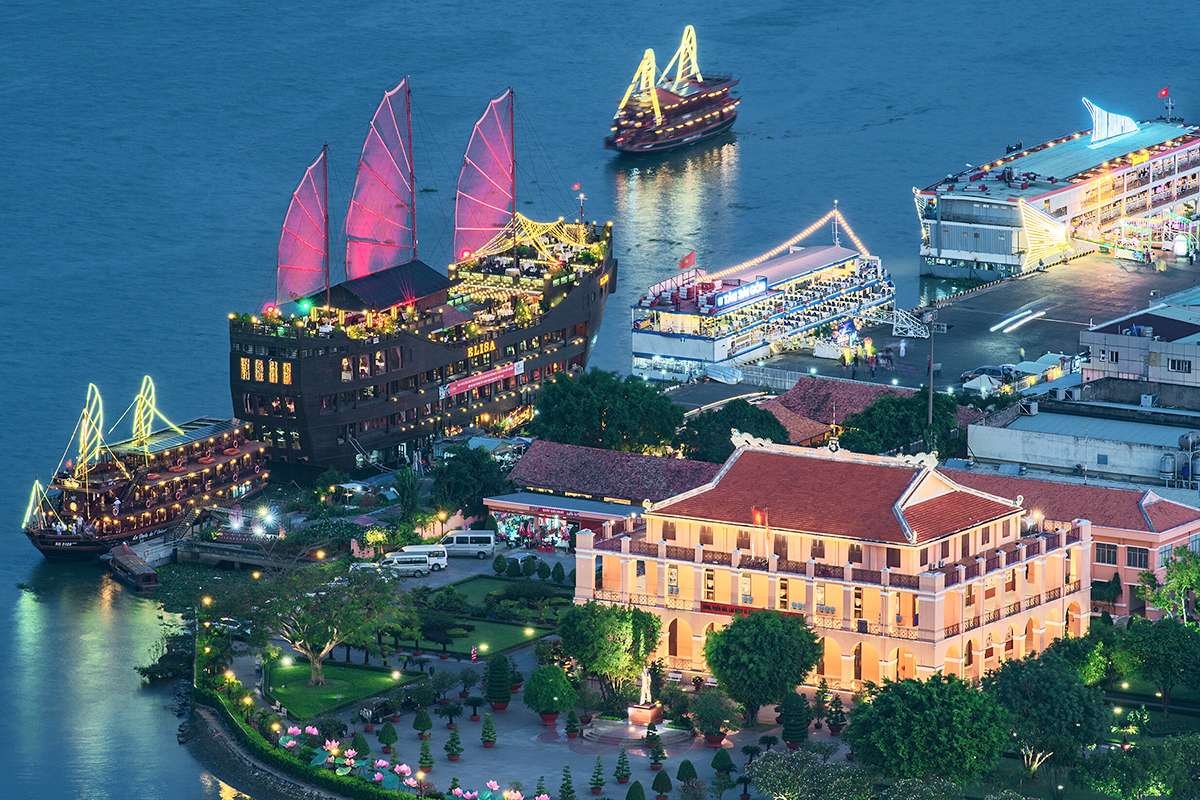 1784806410_reconnect-with-nature-in-luxury-inspiring-vietnam-cycling-luxury-tours.jpg