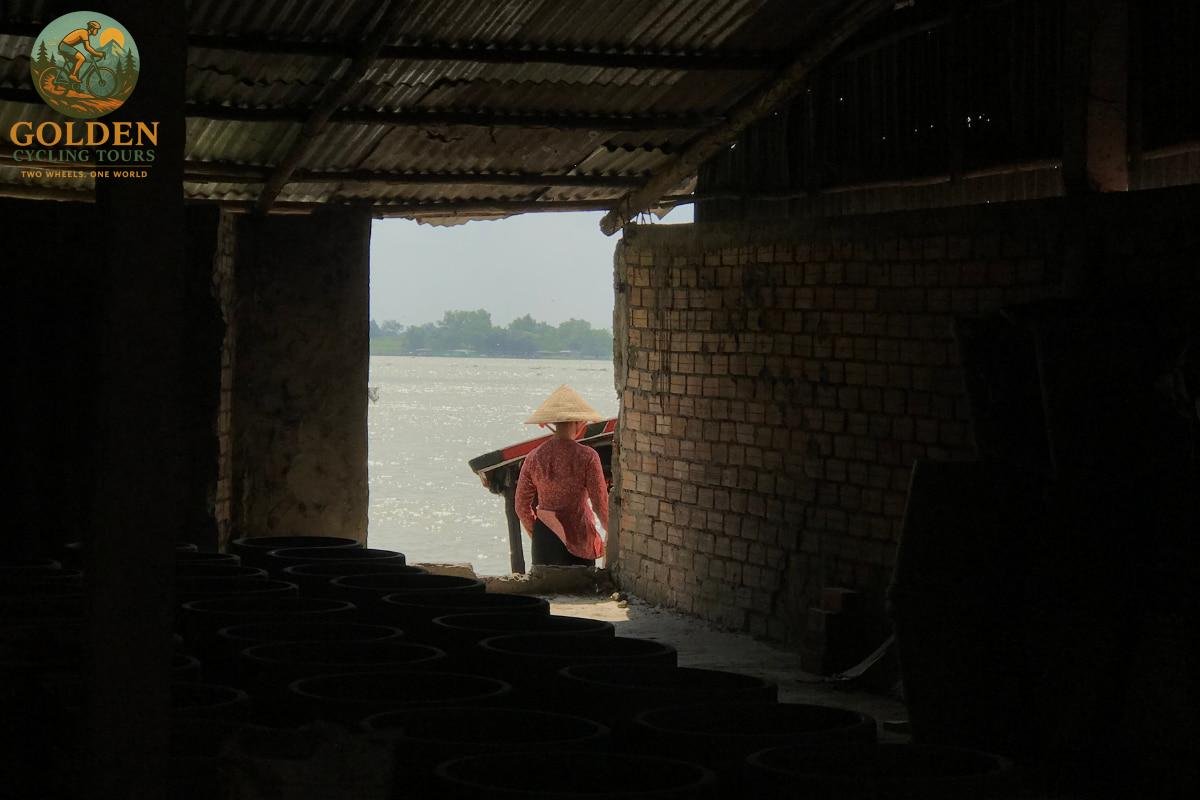 1785033184_carbon-bike-rentals-boutique-lodges-mekong-delta-cycling-luxury-tours.jpg