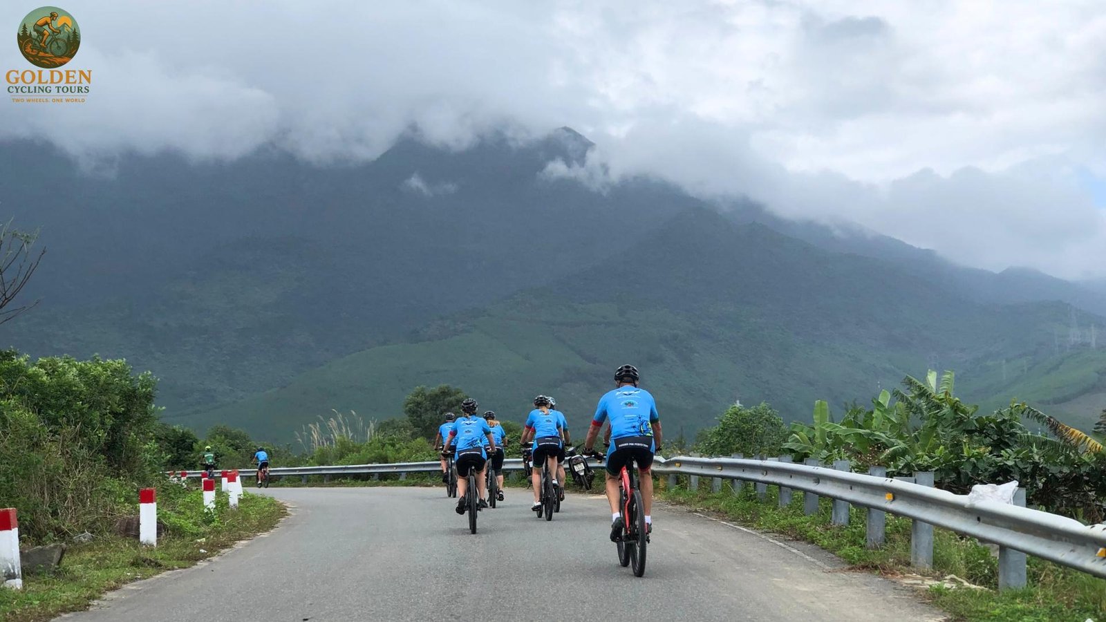 1785235054_3-day-highland-getaway-fast-road-bike-cycling-holidays-saigon-to-da-lat.jpg