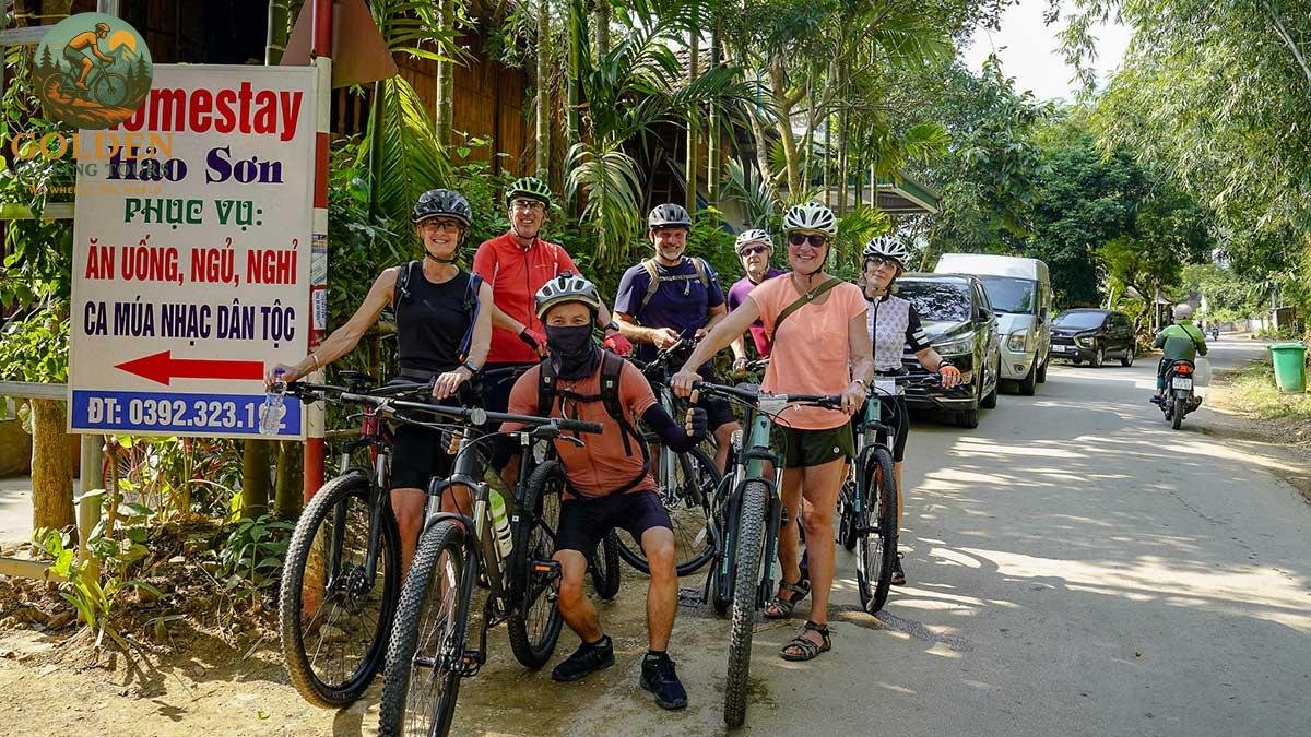 1785290311_master-the-miles-ride-with-top-english-guides-on-road-bike-cycling-holidays-saigon-to-hue.jpg