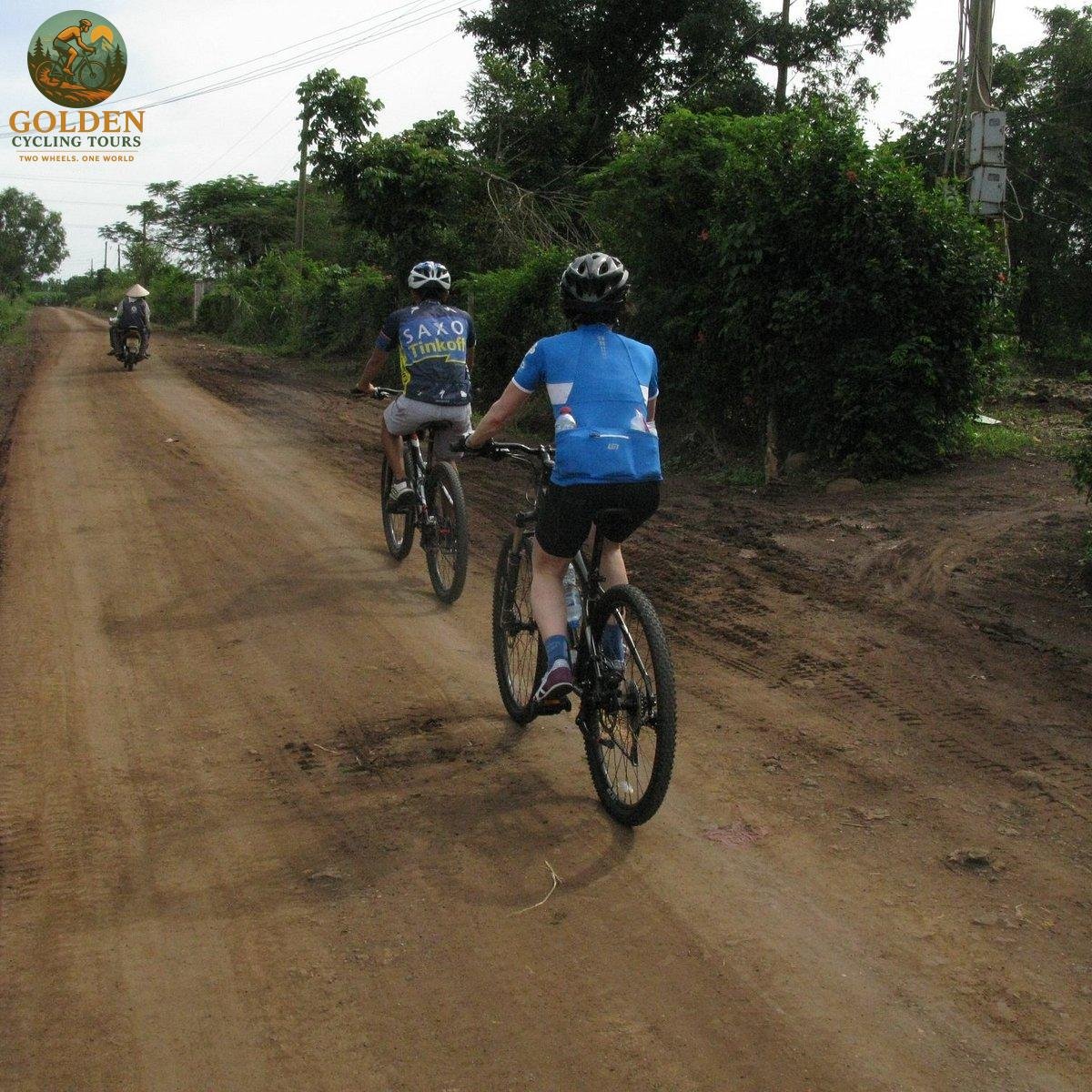1785382208_ho-chi-minh-to-hoi-an-multi-gen-cycling-guide.jpg