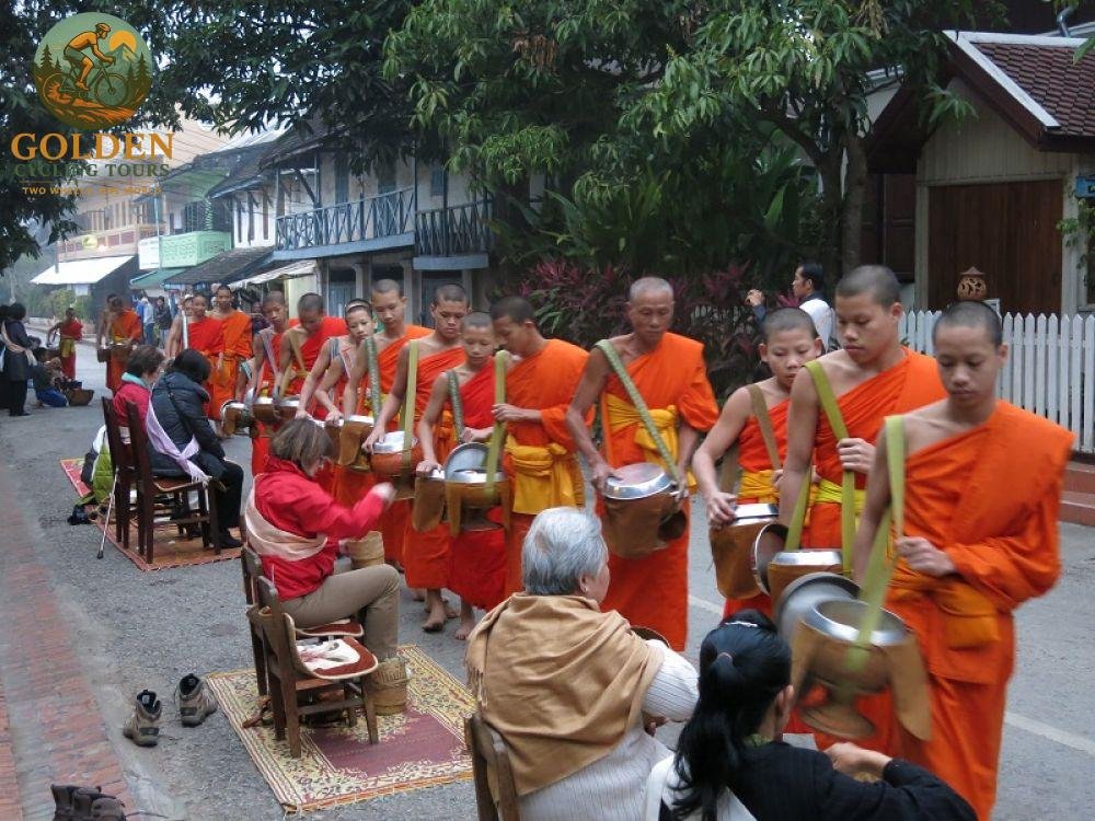 1785494507_laos-bike-tours-cycle-through-luang-prabang-temples-kuang-si-falls.jpg
