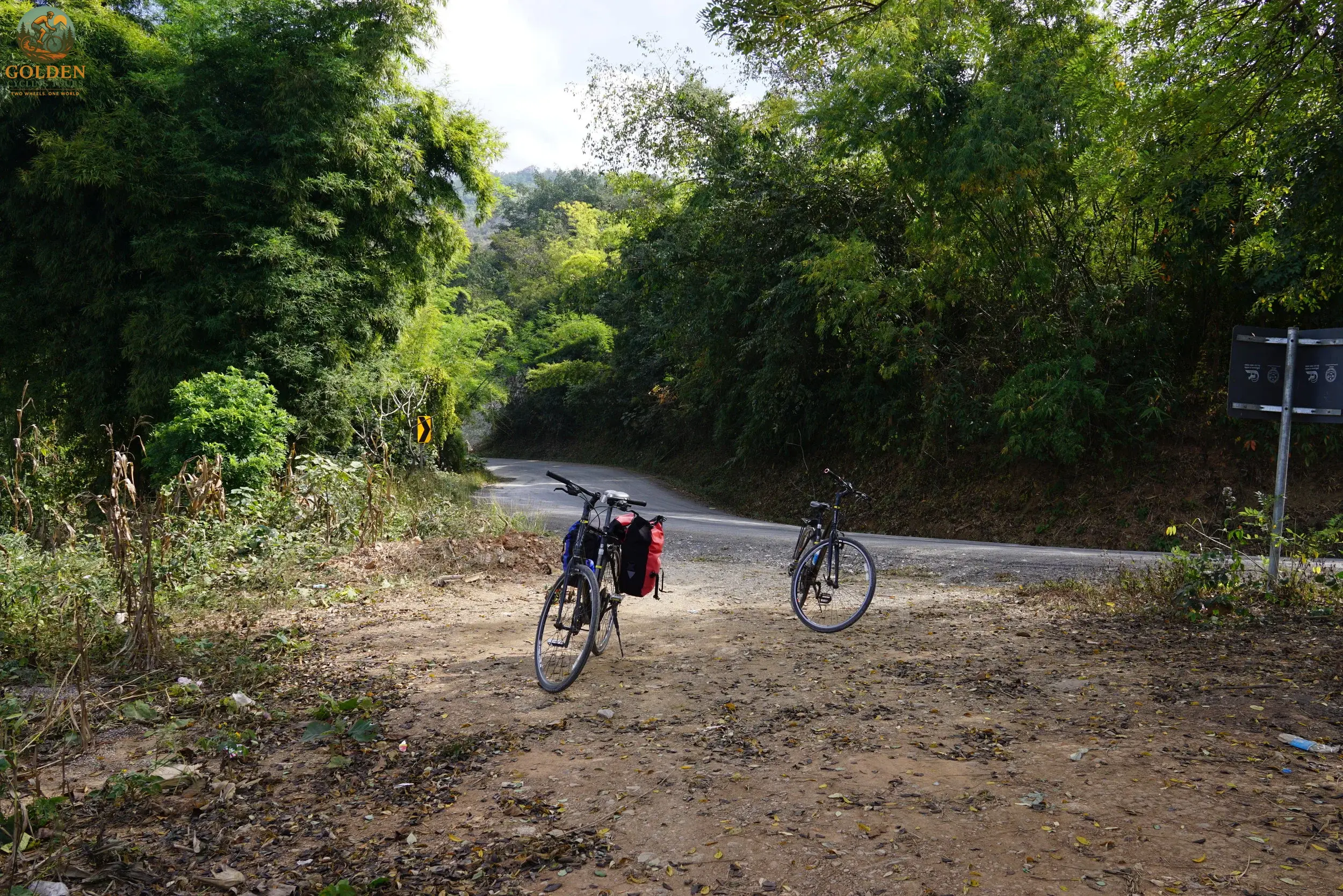 1785575909_laos-bike-tours-cycle-through-ancient-temples-in-champasak-wat-phou.webp