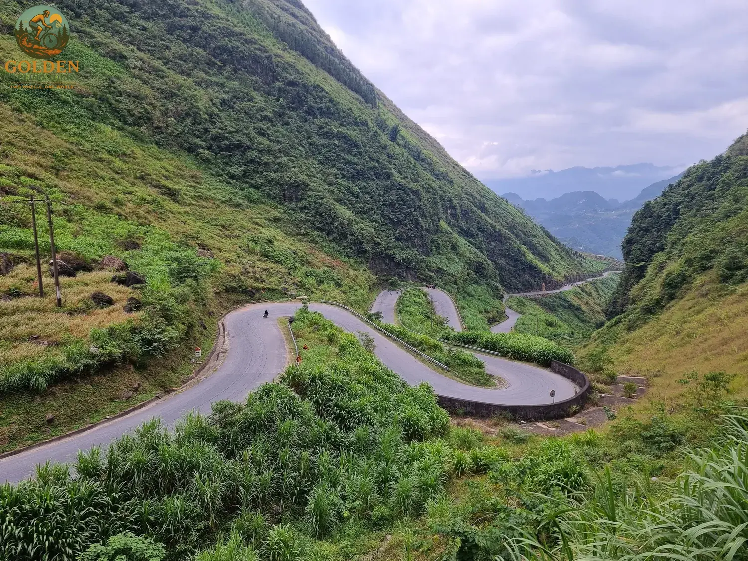 1787157803_ride-with-top-english-guides-on-road-bike-cycling-holidays-north-vietnam.webp
