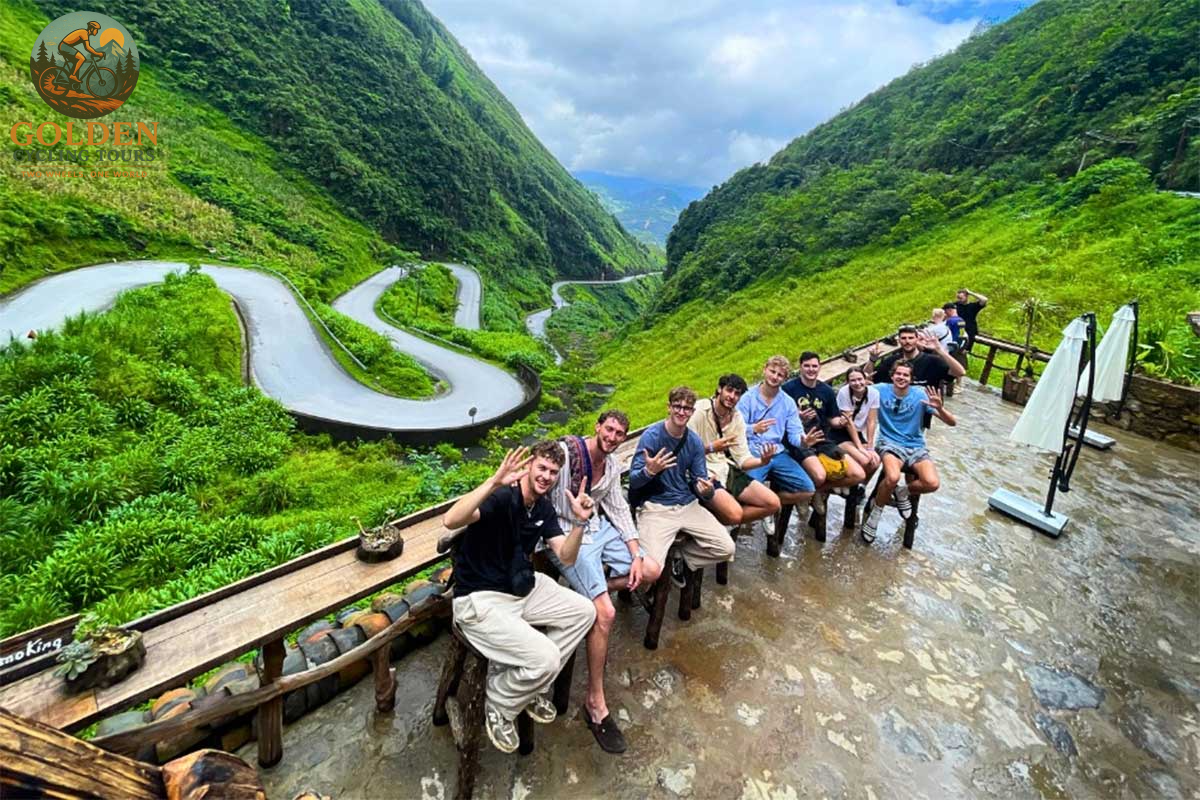 1787195376_cycling-to-ban-gioc-waterfall-cao-bang-scenic-bike-tour.png