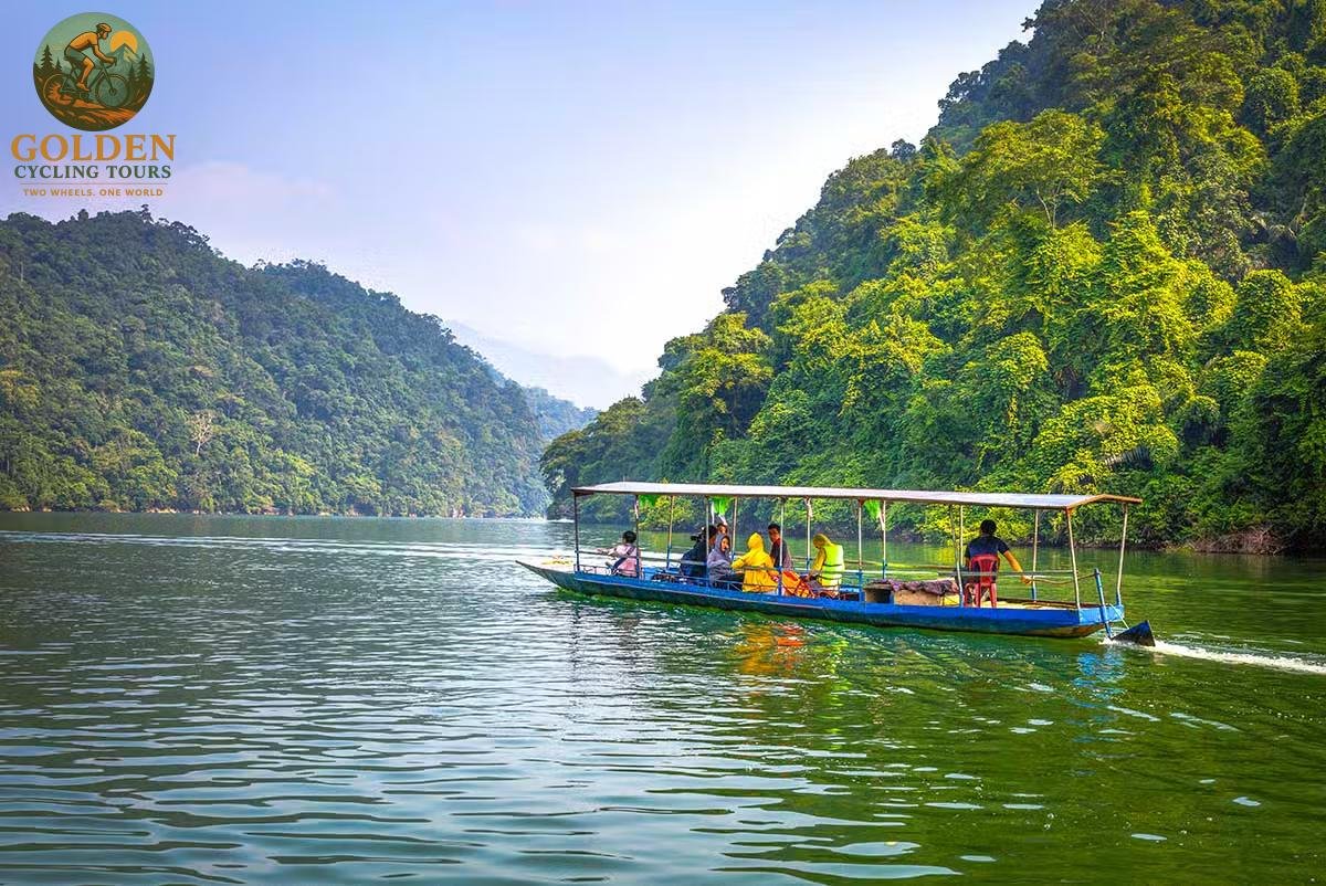 2-Day Ba Be Lake Bike Tour: Peaceful Valleys & Lake Views