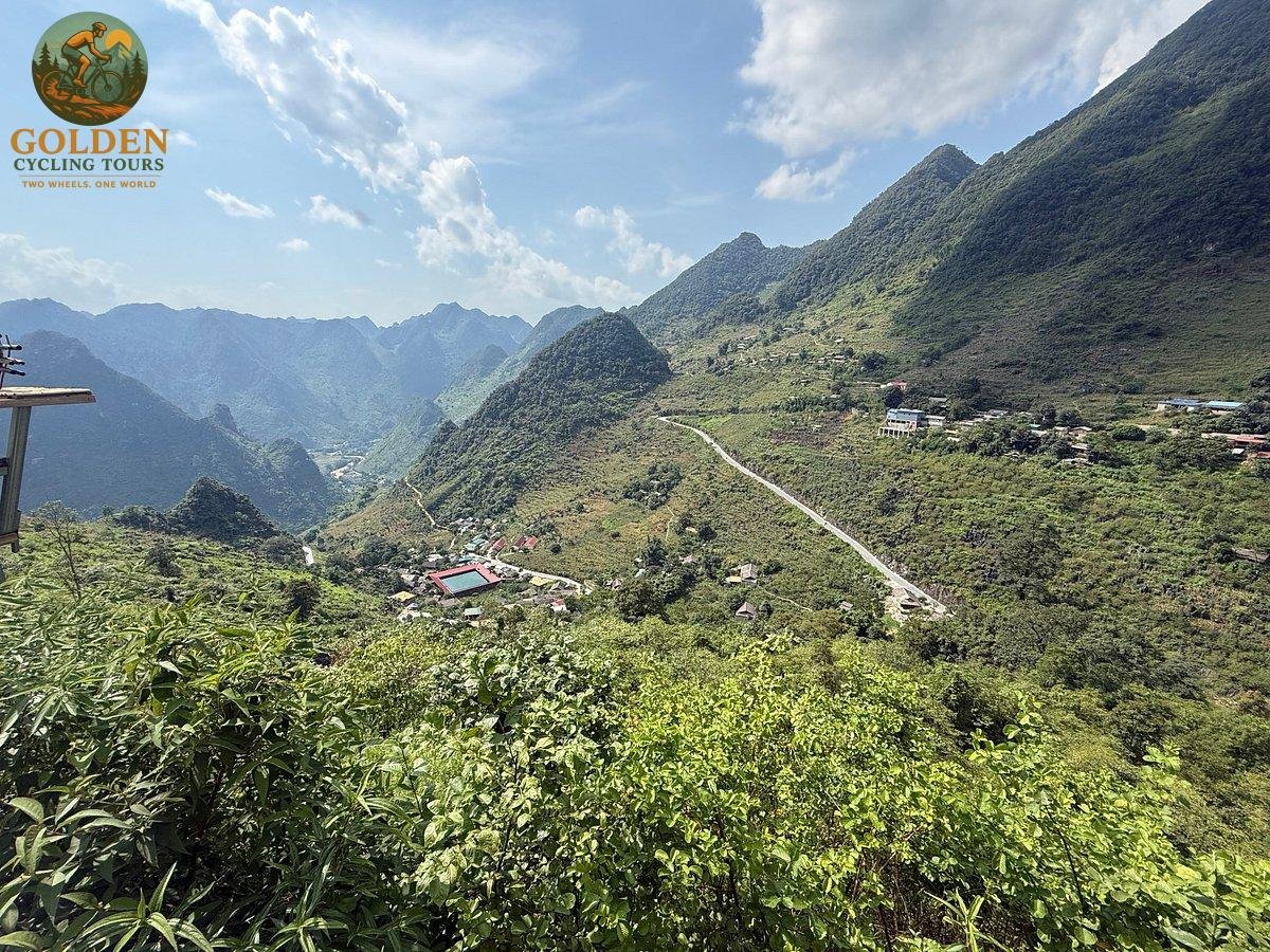 1787479704_ha-giang-cycling-tour-10-days-ultimate-frontier-expedition.jpg