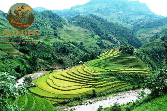 1787901516_mountain-biking-khau-pha-pass-technical-singletracks-terrace-views.jpg