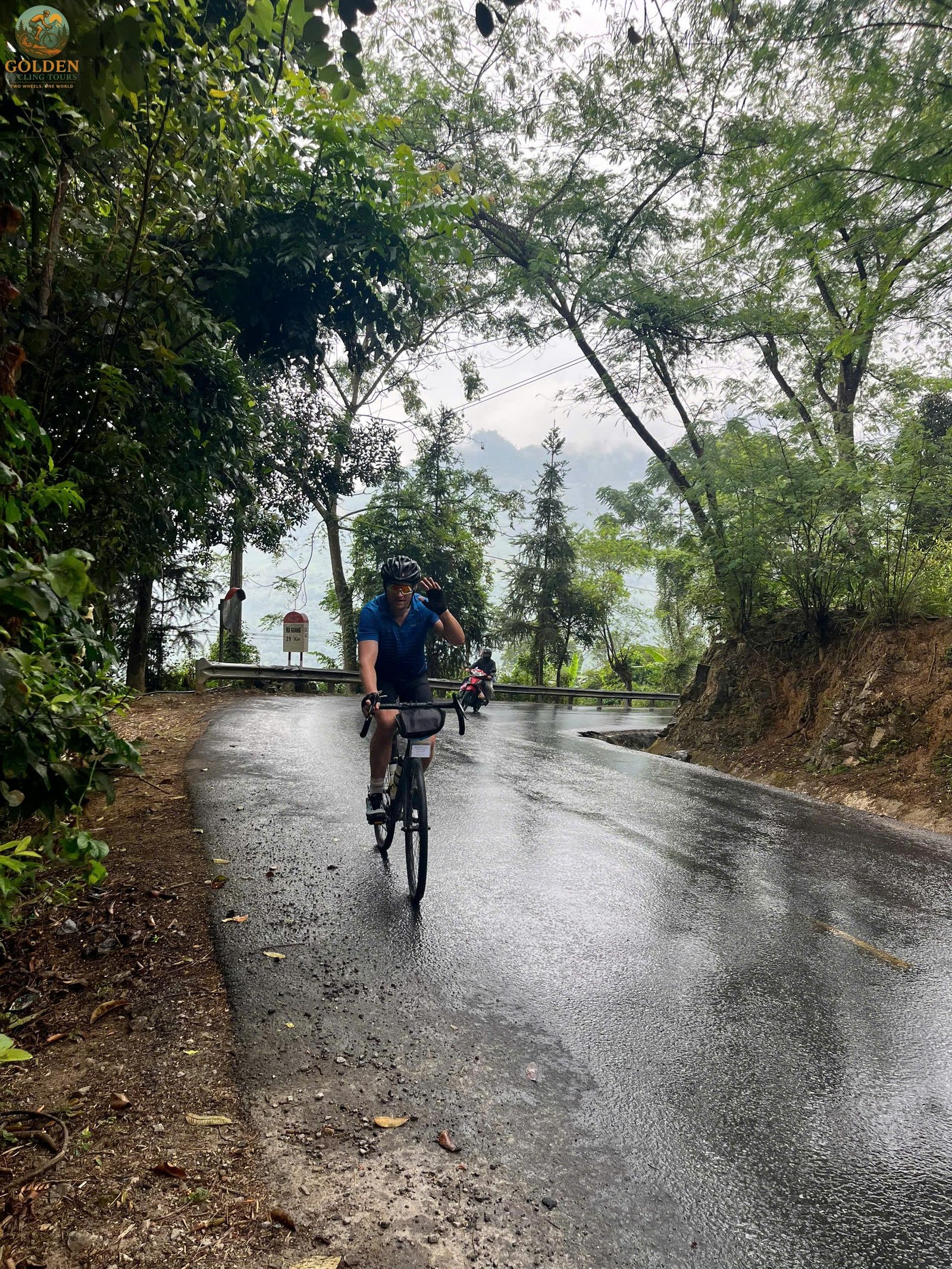 1791947844_hoangsuphi-cycling-tours-2.jpg