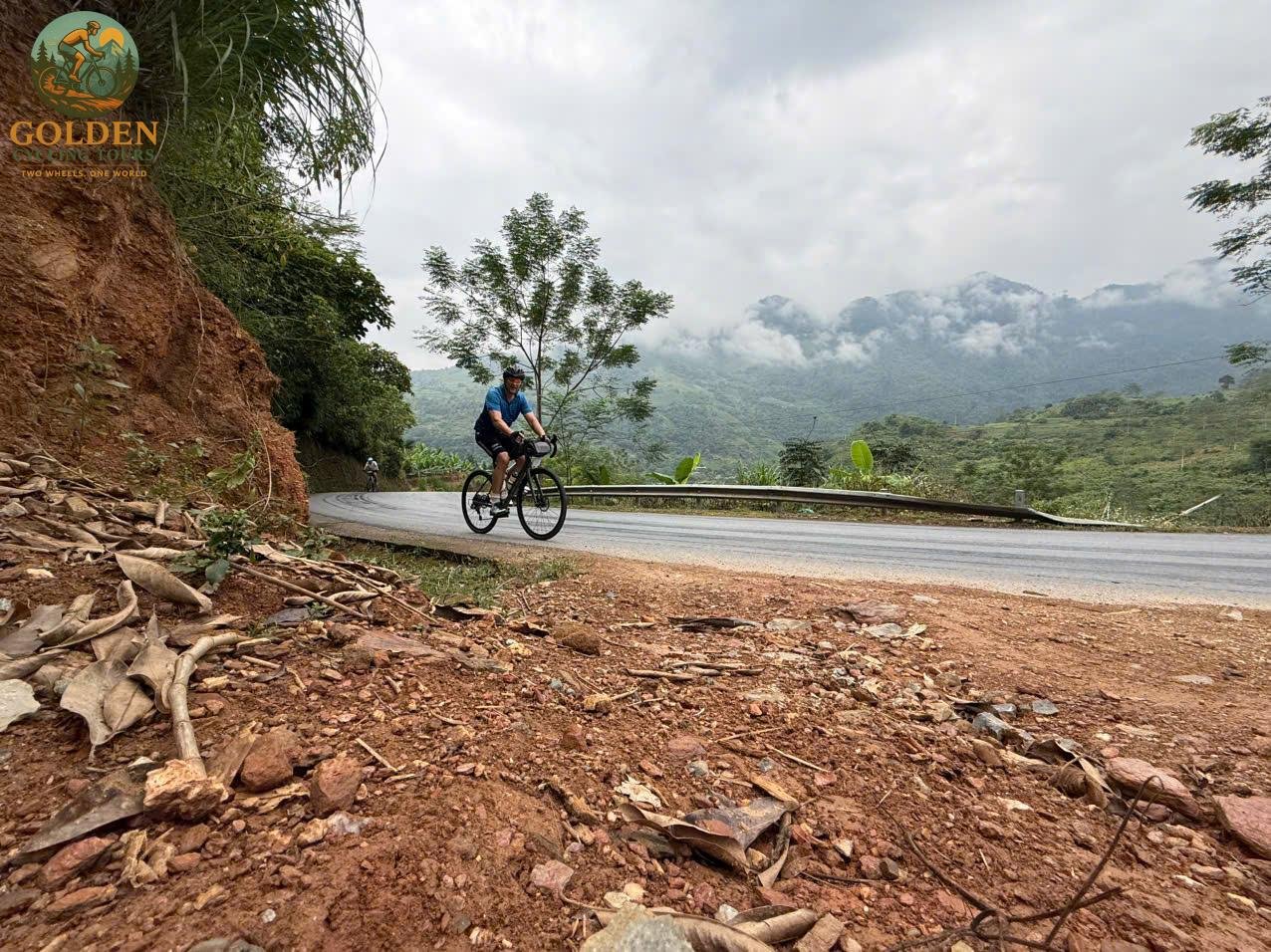 1792573230_vietnam-ebike-tours-5.jpg